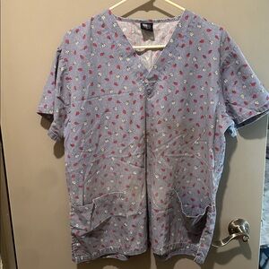 Netgear ladybug, scrub top size medium